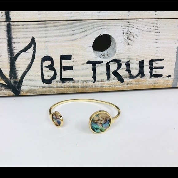 𝅺OPEN Bracelet gold tone multi color Toni Cuff Bracelet Genuine Mother of Pearl - Picture 1 of 4